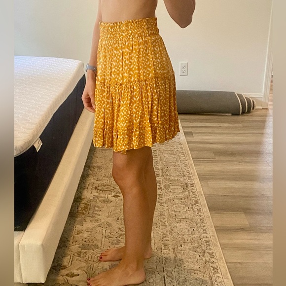 Vici Skirt - Picture 3 of 5